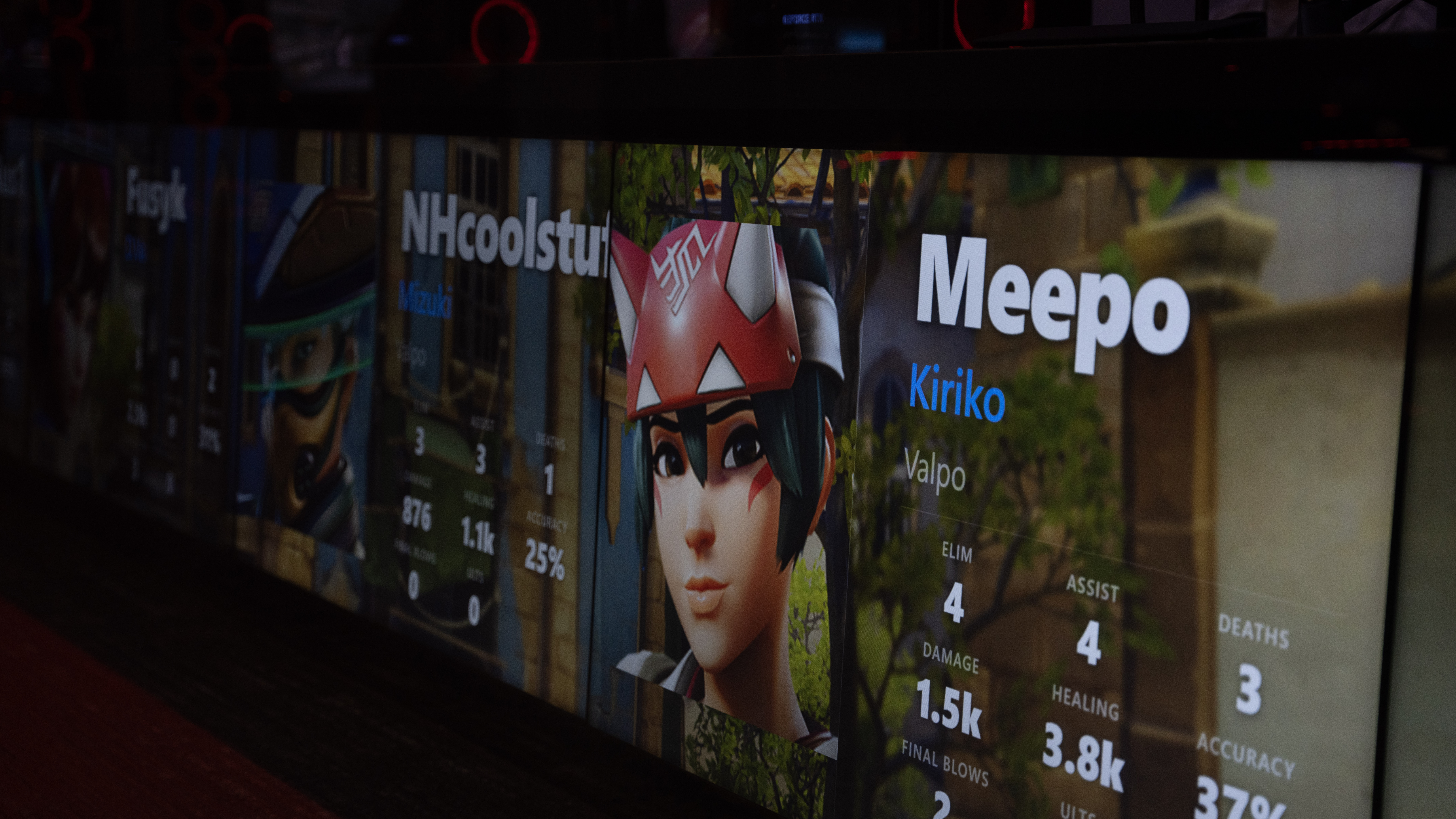 Live player stats on the 1×6 signage panel array